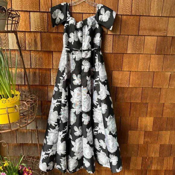 EUC Vince Camuto Black Floral Jacquard Off-the-Shoulder Formal Dress - Women's 6 - Picture 9 of 13